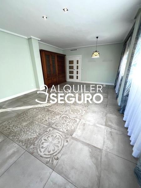 Foto 6f096028-8482-4c82-8c3e-c0bc120a26ba. Alquiler piso  av. mariano moreno el musico en Getafe