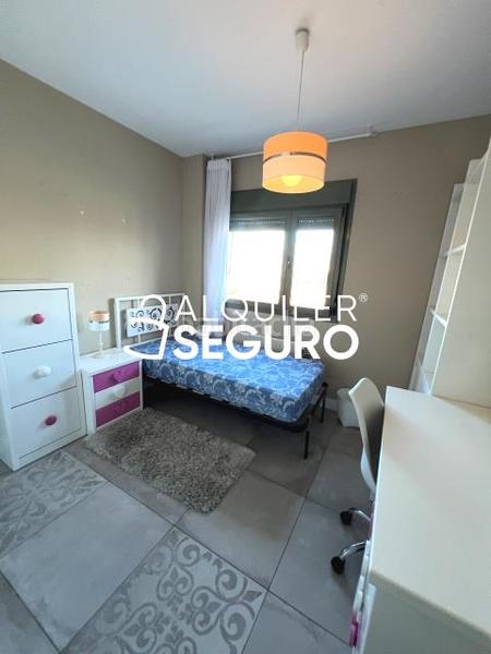 Foto 8bd65ec7-539c-43a8-ac9f-fc8ad6780349. Alquiler piso  av. mariano moreno el musico en Getafe