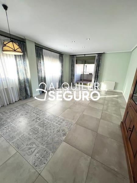 Foto 5678ae1b-655d-427c-b763-378868a1cd33. Location appartement avec chauffage parking piscine dans Getafe