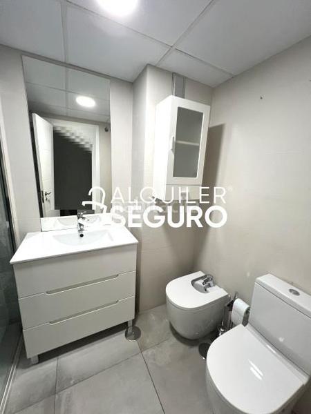 Foto 16ae8e20-2792-446d-887c-37e1f4a7ea0a. Miete etagenwohnung mit heizung parking pool in El Bercial Getafe