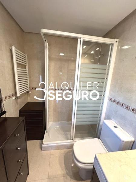 Foto 92810a9e-32b9-4d18-b11c-403054e1154e. Rent flat with heating parking pool in El Bercial Getafe