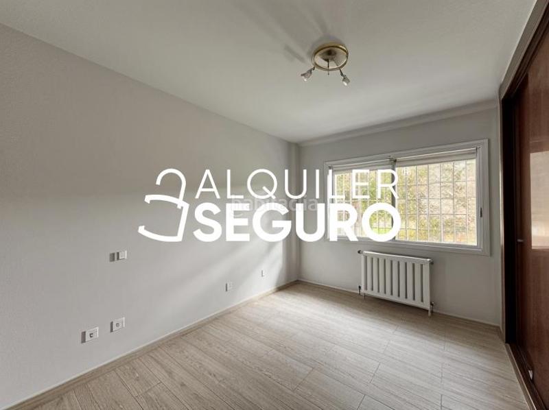 Foto 8d0dbb19-2890-44f8-a669-b670b70804e9. Location appartement avec chauffage parking dans Villanueva de la Cañada Villanueva de la Cañada