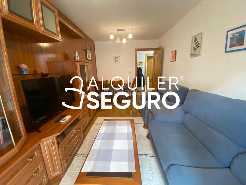 Foto 09a5f859-6e6f-4d9c-8076-33536035ec5a. Rent flat in Entrevías Madrid