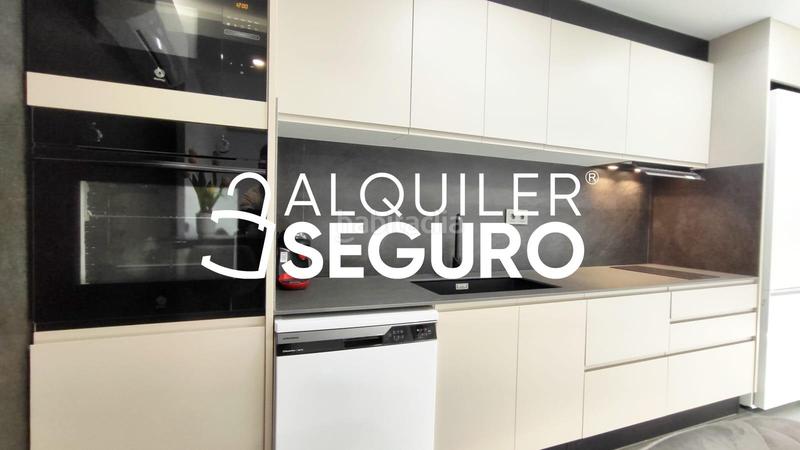 Foto 254dbbf3-af3d-4a7d-b841-4f90bfe7c3c5. Alquiler estudio  av. ramón y cajal valencia en Catarroja