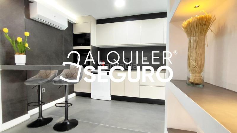 Foto ed0af15b-2ee3-4eb8-96a5-3aff4c7382bd. Alquiler estudio  av. ramón y cajal valencia en Catarroja