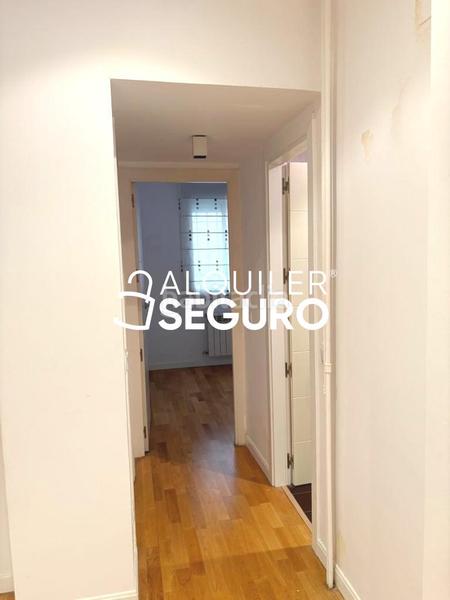 Foto c9944f42-20f0-4b50-b562-b2b06340f8ed. Rent flat with heating in Concepción Madrid