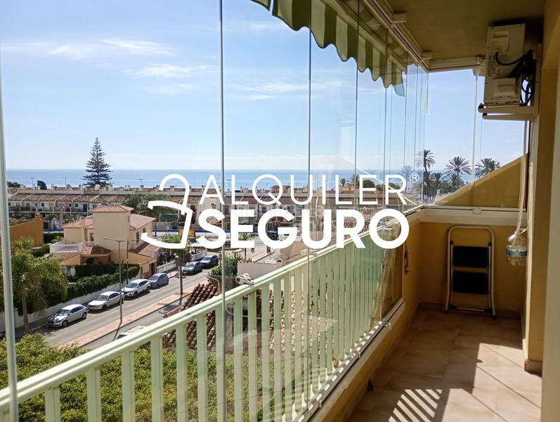 Foto ec79dfb6-c7ee-48c8-8541-aea92c7ec0a8. Location appartement avec parking piscine dans La Cala del Moral Rincón de la Victoria