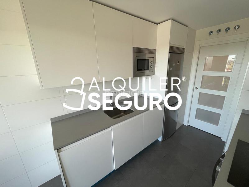 Foto 9217f0a4-7433-47c8-9d96-76d3afabc7fa. Alquiler piso  c blvr. de salvador allen en Centro Alcobendas