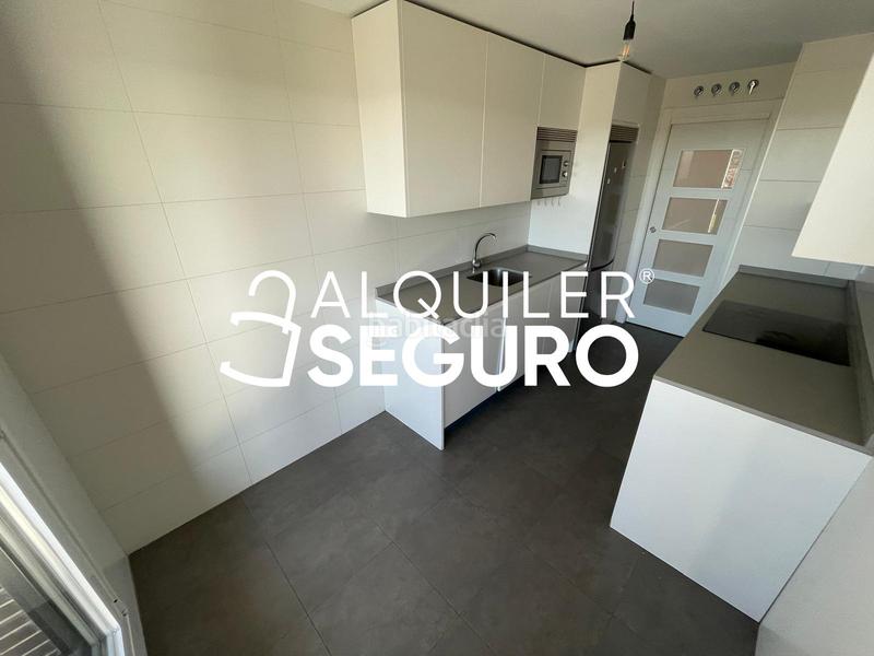 Foto 92ec38ac-4cb6-4480-8eb5-137650bc5d0f. Alquiler piso  c blvr. de salvador allen en Centro Alcobendas