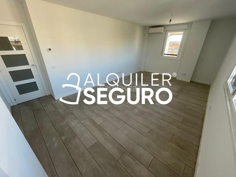 Foto 7d1fed95-fac0-4fb6-8eee-067abaaff091. Lloguer pis amb calefacció aparcament piscina a Centro Alcobendas