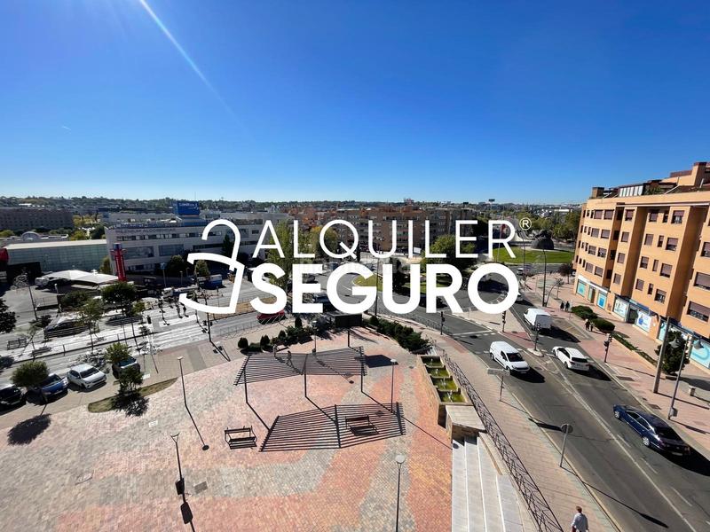 Foto 8d5b2b2c-00b2-41b0-84c6-4a72aa98fd8a. Lloguer pis amb calefacció aparcament piscina a Centro Alcobendas