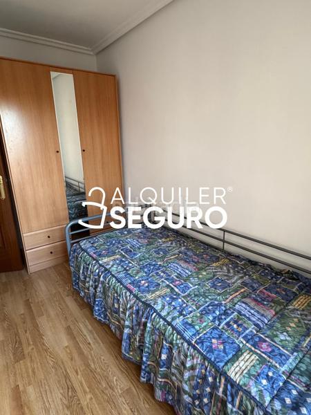 Foto daeb64c8-5832-4605-9e4e-93f50ebf85ac. Alquiler piso  c margarita xirgu en La Calzada Gijón