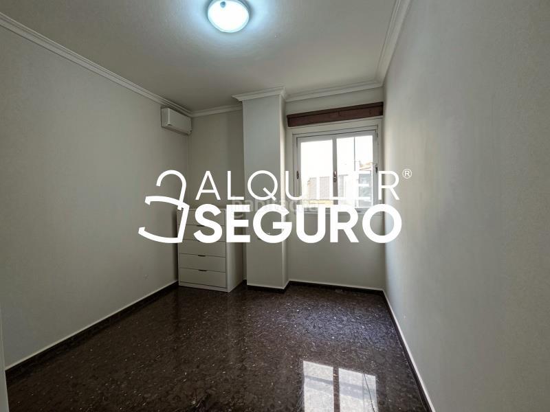 Foto 5d8d971e-ec42-432f-8ead-ddc6f8c5b9cc. Alquiler piso  pl. ina en El Molí Torrent