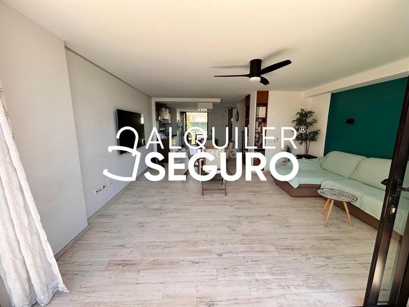 Foto 6d9ec45c-e68c-4d85-91ee-8588fbd2d5c8. Alquiler chalet  av. brisas del mar benajarafe en Chilches