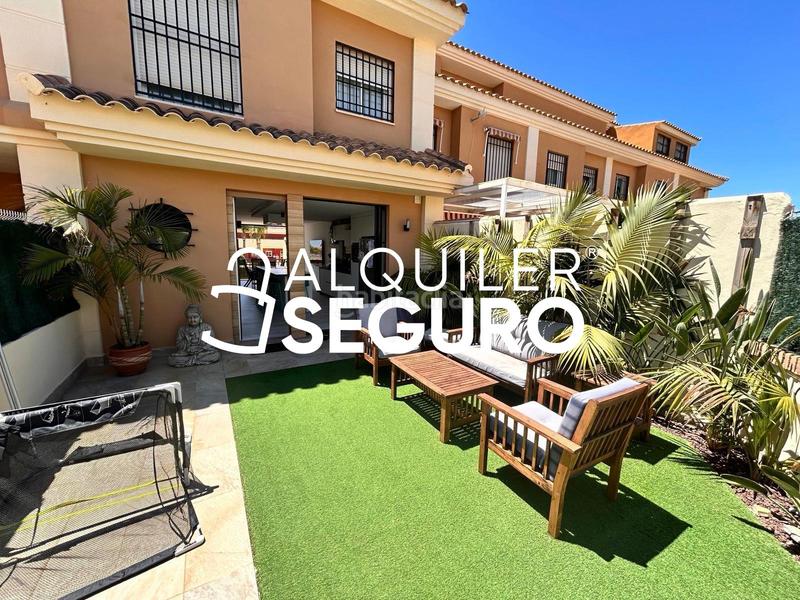 Foto 7849d520-006a-47bb-933b-f371519bc0ee. Alquiler chalet  av. brisas del mar benajarafe en Chilches