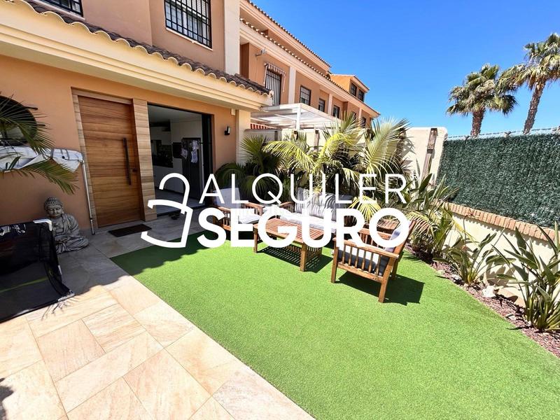 Foto 810cca7a-1190-4b77-9e43-69ec1566e742. Alquiler chalet  av. brisas del mar benajarafe en Chilches