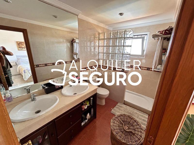 Foto fd318891-22d5-4fe5-86ef-e1a767f7de91. Alquiler chalet  av. brisas del mar benajarafe en Chilches