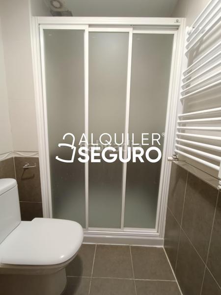 Foto 016d9fad-f1ad-4b8e-91d4-880af6c6da13. Alquiler piso  c mica en Butarque Madrid