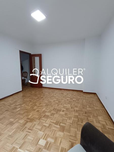 Foto 9535fbc3-e0e5-4506-b2f9-862789299011. Miete etagenwohnung mit heizung in Butarque Madrid