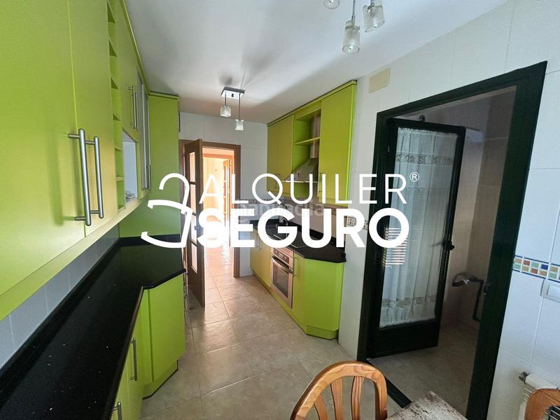 Foto 5732eae7-dfc1-42c1-a7d4-5bfc7b322eca. Location appartement avec chauffage parking dans Perlita Arganda del Rey