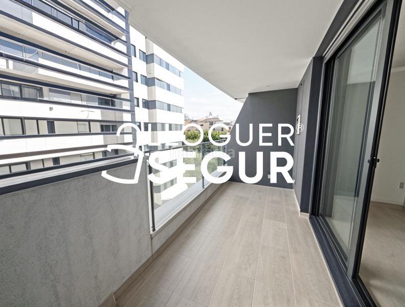 Foto 4f69c7e0-67b2-4f5a-80f6-e4ca2b720697. Alquiler piso  pje. dels rosers cornella de llobregat en Cornellà de Llobregat