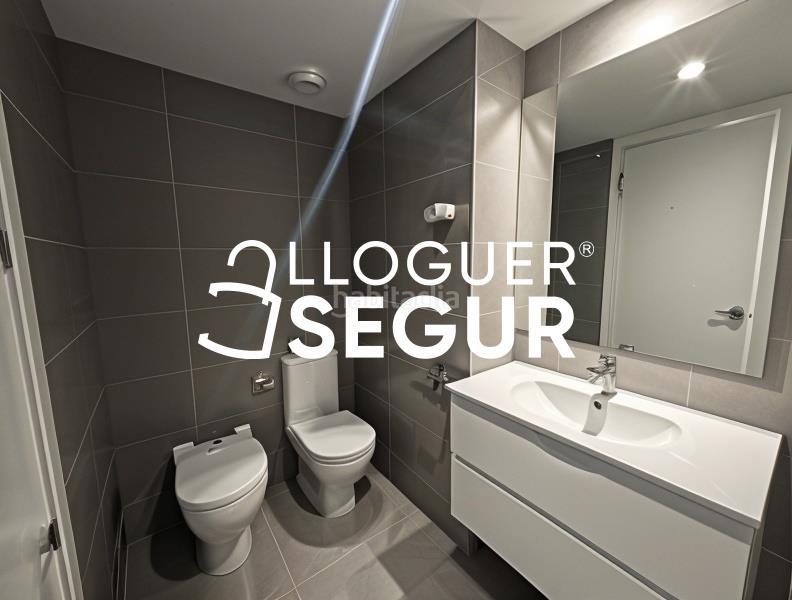 Foto 7c40f9d3-908e-4a77-ab98-bad57a8d1414. Location appartement avec chauffage parking piscine dans Cornellà de Llobregat