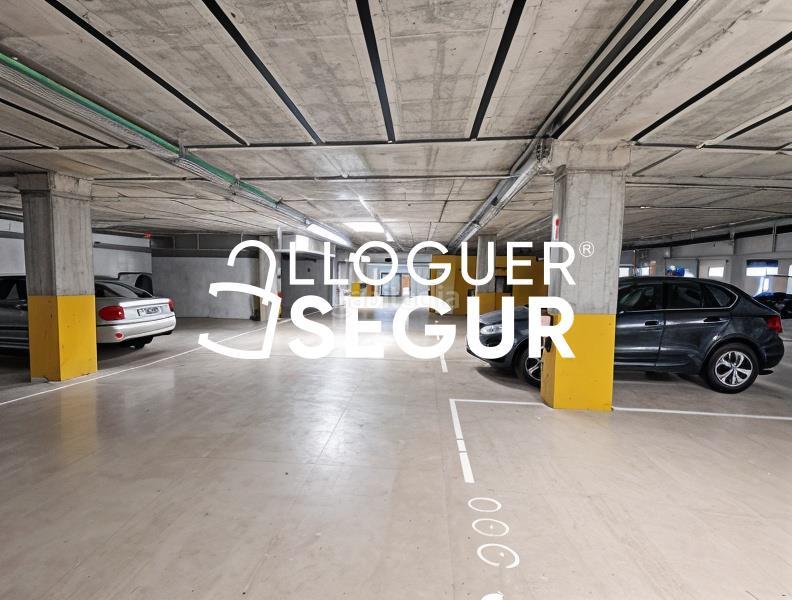 Foto a8bf65c6-f5c3-4817-8315-5424e7dd08d7. Location appartement avec chauffage parking piscine dans Cornellà de Llobregat