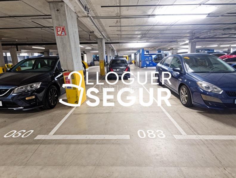 Foto f4e44edb-7ddf-4ad9-95e2-d99e0467a38c. Location appartement avec chauffage parking piscine dans Cornellà de Llobregat