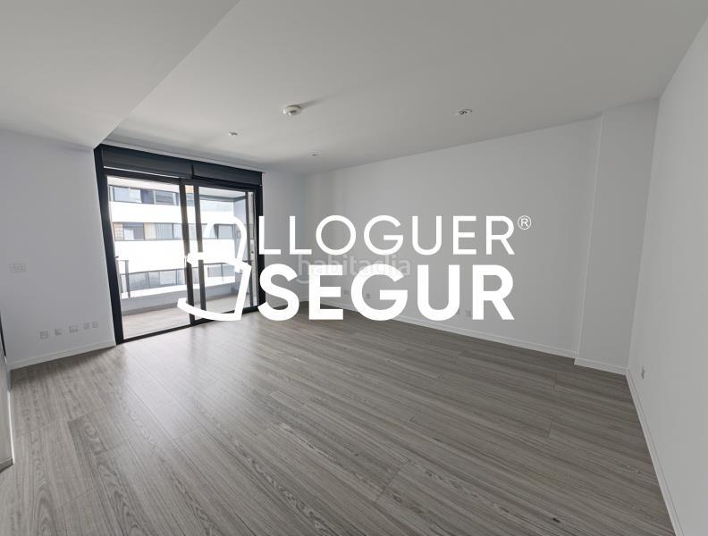 Foto 53cf6384-8810-4ea8-812d-cec4cbf942b5. Rent flat with heating parking pool in El Pedró Cornellà de Llobregat