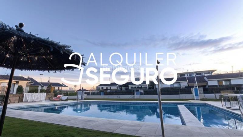 Foto 28b69058-c23c-41c5-87ab-9c29ad46a369. Rent chalet with parking pool in Las Almenas Tomares