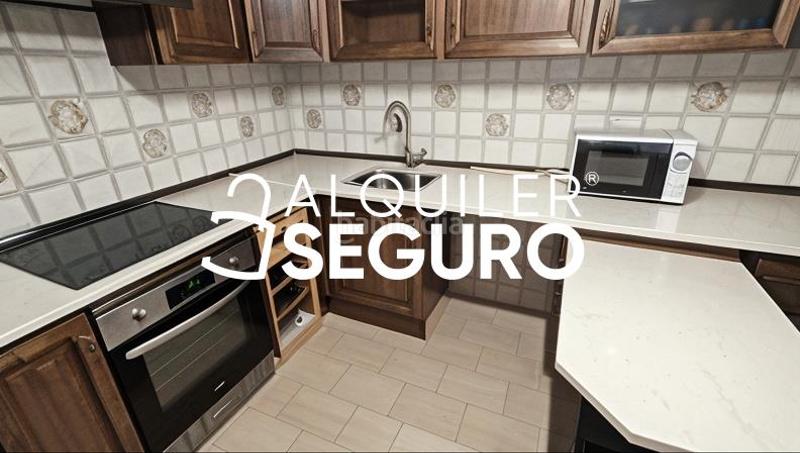 Foto 6c1b63b4-9e56-4972-85ee-ca4d5d540fc2. Rent chalet with parking pool in Las Almenas Tomares