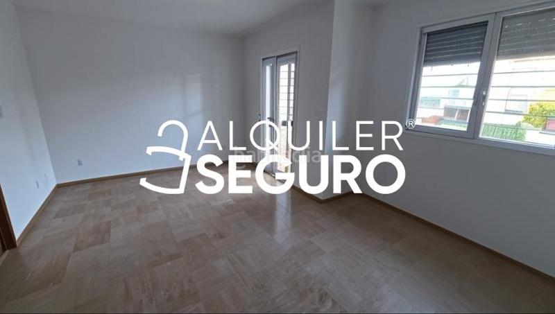 Foto 7c2119ac-ce36-40fd-aee6-fe12e23a5b78. Rent chalet with parking pool in Las Almenas Tomares