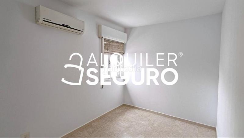 Foto 8344de1f-97b6-40c7-b275-f86a00a86bec. Rent chalet with parking pool in Las Almenas Tomares