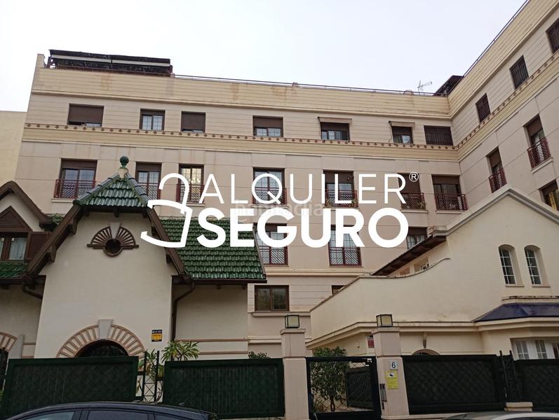 Foto 86cfe222-4fd4-49b8-8309-07c666f2d2c2. Alquiler piso  c hurtado de mendoza en Conde de Ureña Málaga