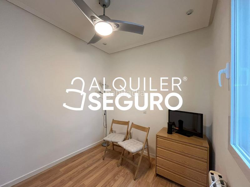 Foto f0612e4a-adc3-4b18-b40d-50f1626f590a. Alquiler piso  c enrique velasco en Numancia Madrid