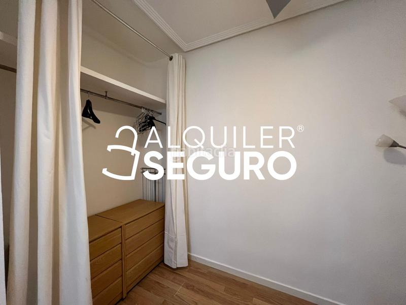 Foto 3bd98394-df3f-42d3-8288-0f9b6a2aeca3. Lloguer pis amb calefacció a Numancia Madrid