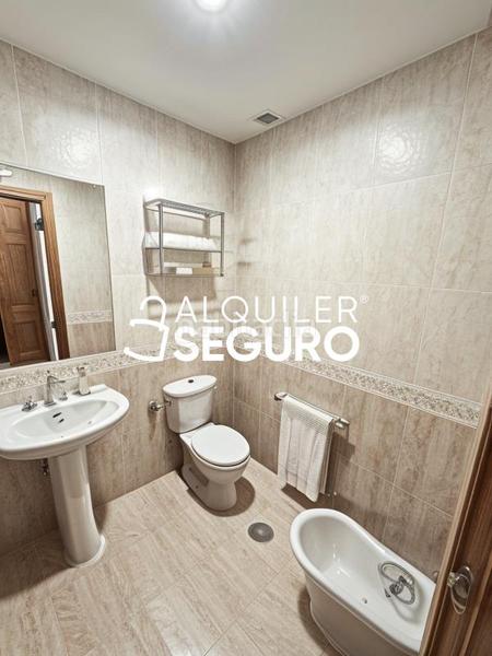 Foto 30c6ea61-32f5-4811-a6b7-255ef47e9df0. Location appartement avec chauffage piscine dans Fresnos I y II Torrejón de Ardoz