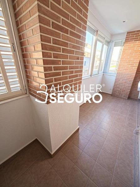 Foto cad2c5e3-6777-46d6-b6ef-5bbe6586f3d2. Location appartement avec chauffage piscine dans Fresnos I y II Torrejón de Ardoz