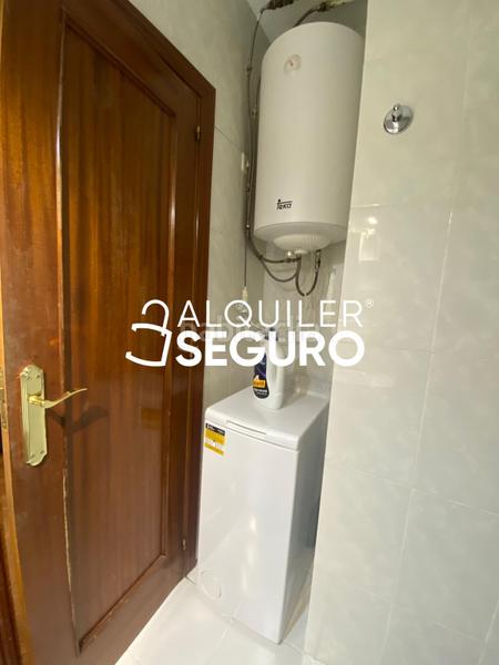 Foto 5c38d20c-9b93-4f86-be46-7f0f62506416. Alquiler estudio  c de fray ceferino gonzález en Madrid