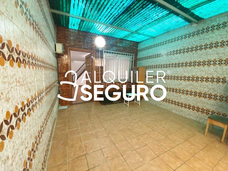 Foto 9706e0ae-e107-4f80-8fd2-efa898ad8bc5. Affitto chalet in Entrevías Madrid