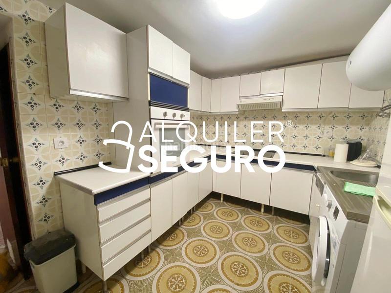 Foto 054c6f95-d2f8-4e79-9266-7bee894155cd. Alquiler chalet  c peñarroya en Entrevías Madrid