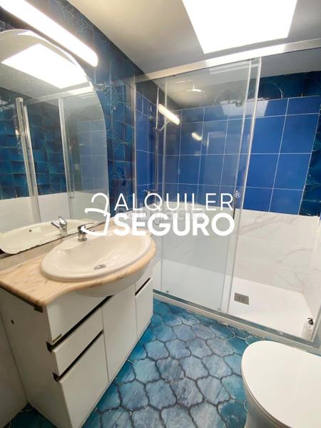 Foto 6d37ebdc-b0a9-442f-8c17-3f2ab7e2d9a6. Alquiler chalet  c peñarroya en Entrevías Madrid