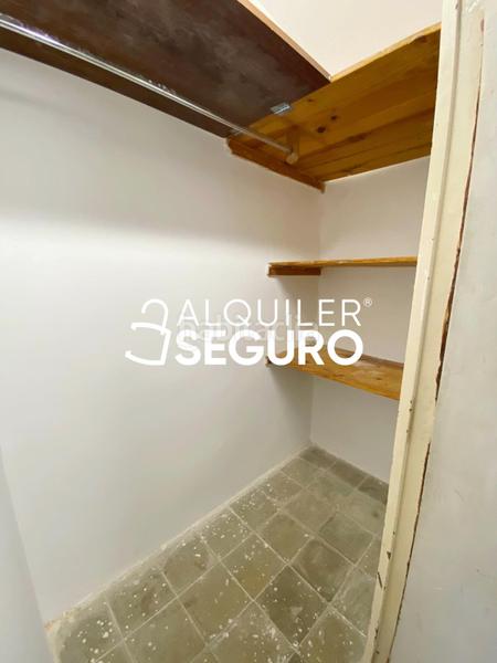 Foto 861128f5-bd35-45b2-9127-5d9b25fbc037. Rent chalet in Entrevías Madrid