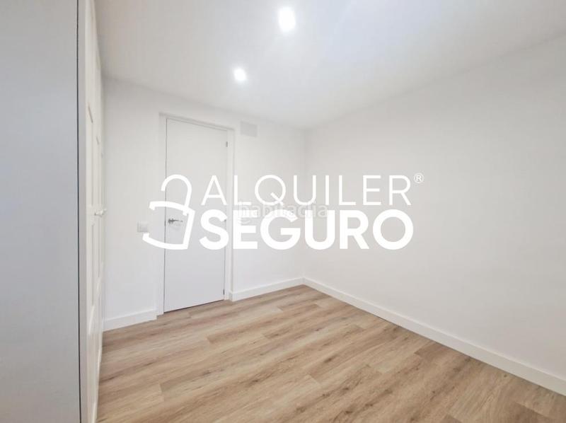 Foto 1726db02-ca2d-4c18-95fc-155ee4ef58a1. Rent flat with heating in Simancas Madrid