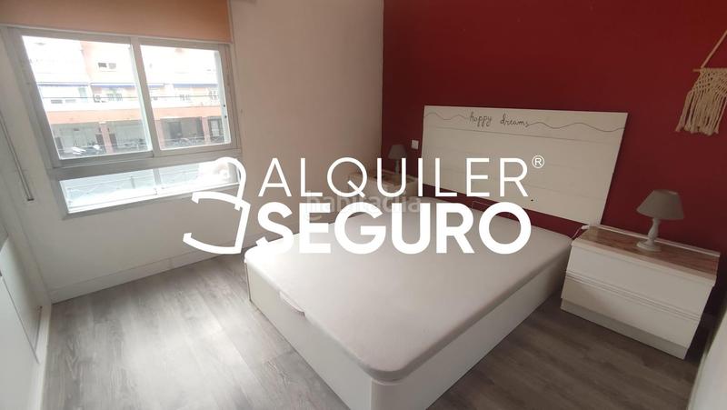 Foto 066213dd-93bf-4b7c-b137-bd5f5f13b716. Rent flat with heating in Peñagrande Madrid
