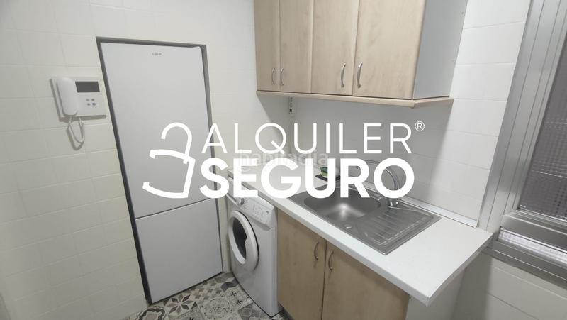 Foto b18de0ca-0687-4f36-bc5c-0c0b2853ee96. Rent flat with heating in Peñagrande Madrid
