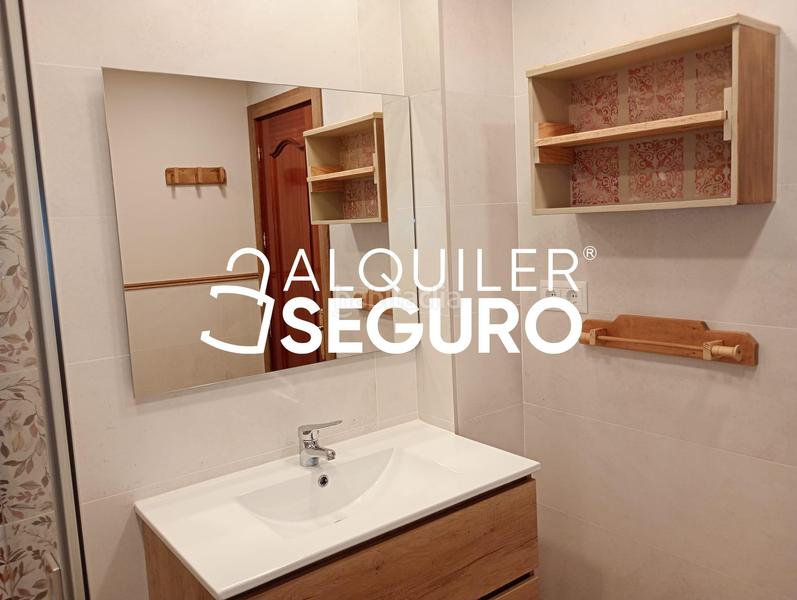 Foto c8fc0836-30ed-449b-bcaa-7db68cf00386. Rent flat in Parque Ayala - Jardín de la Abadía - Huelín Málaga