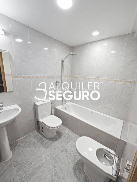 Foto 70063ceb-010f-416d-b57f-f7c4d0ea3923. Location appartement avec chauffage parking dans Centro Torrejón de Ardoz