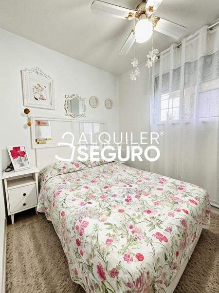 Foto c76b57c0-4e1f-4d60-8cf4-b41a84fb9ec3. Alquiler estudio  c bisbe serra benicàssim en Benicasim / Benicàssim