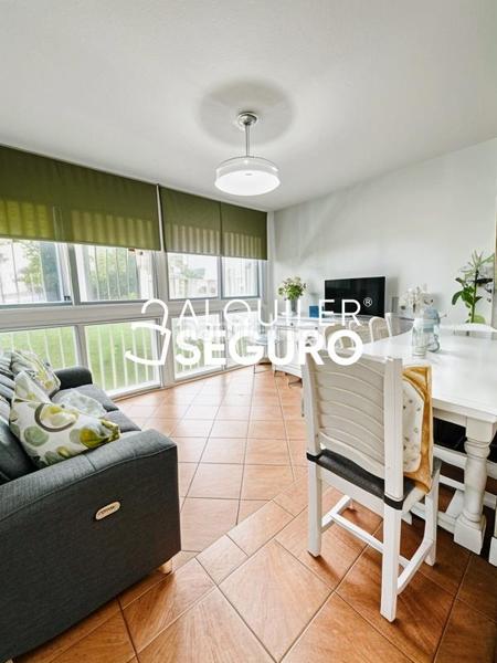 Foto 1911dda8-f8bb-40b5-b84c-b123f19a3b49. Rent studio with heating pool in Voramar Benicasim / Benicàssim